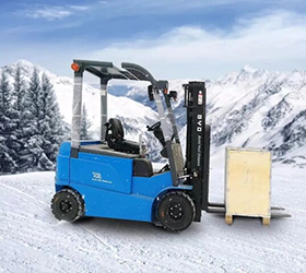 “傲雪凌霜”！比亞迪叉車(chē)在冷鏈物流“溫暖綻放”